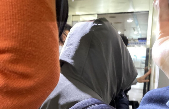 지난 1일 오후 전북경찰청 부동산투기사범전담수사팀이 LH 전북본부 관계자 이 모씨를 피의자 신분으로 소환했다. <연합뉴스>